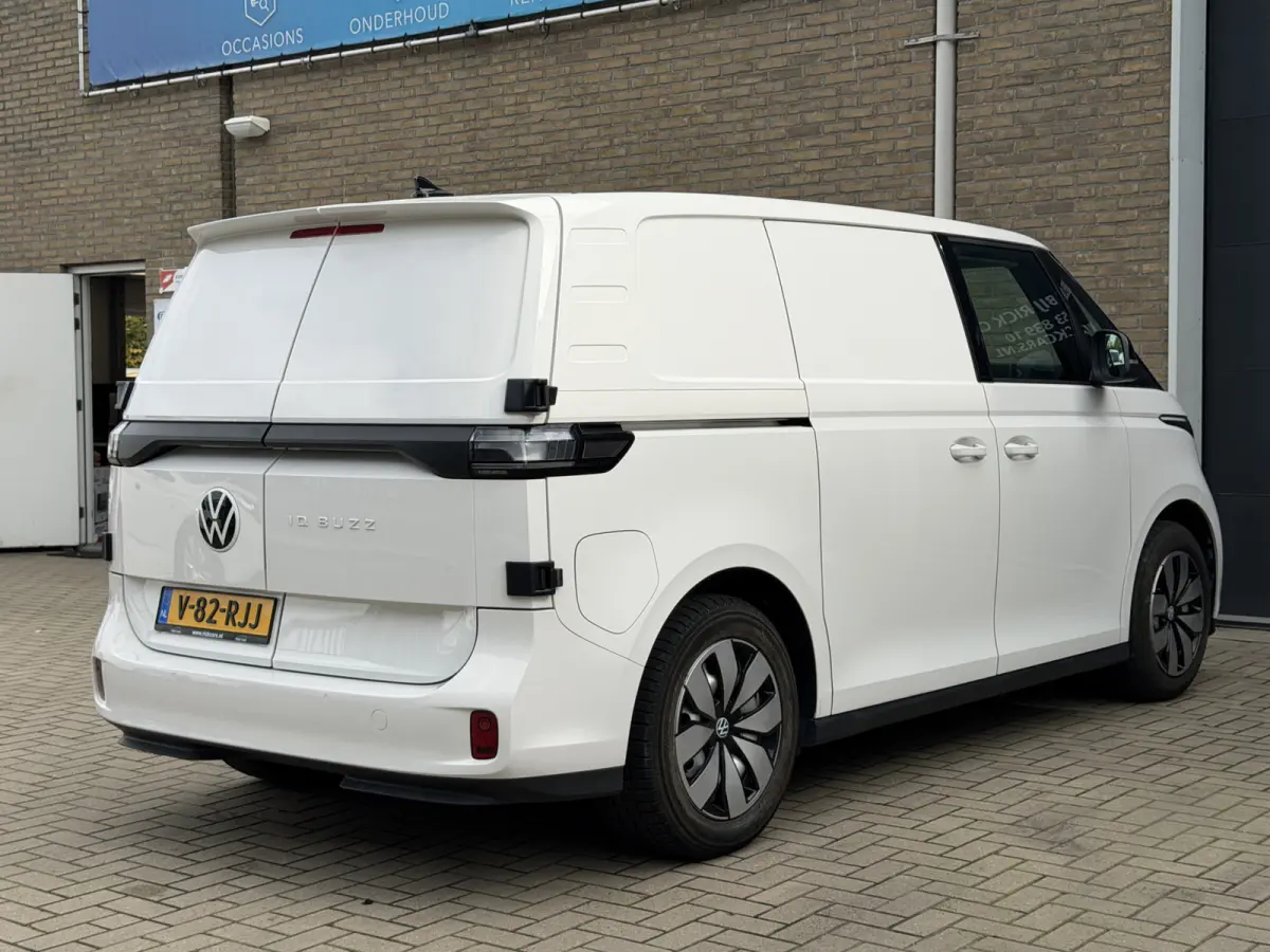 Business 77 kWh 204PK WLTP 408 KM CarPlay/Cruise Control/PDC