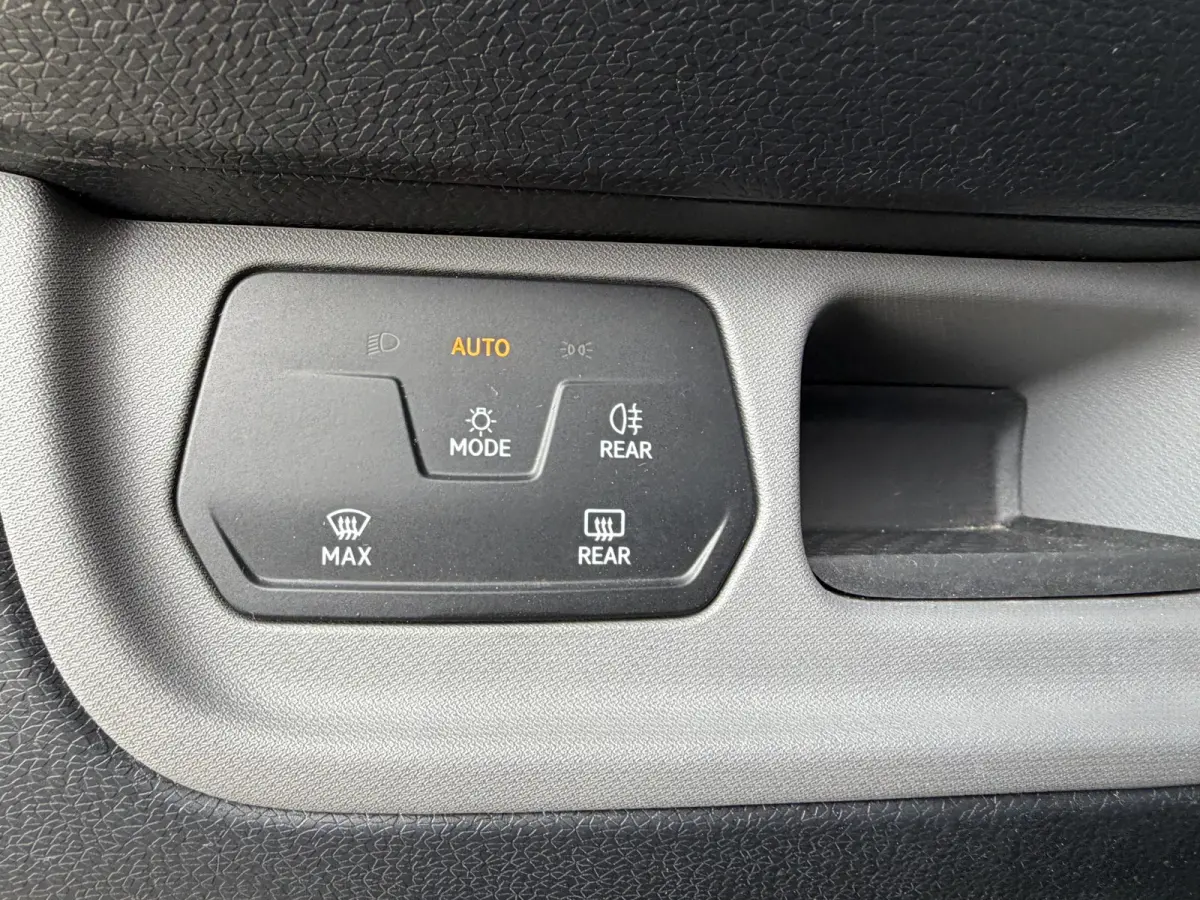 Business 77 kWh 204PK WLTP 408 KM CarPlay/Cruise Control/PDC
