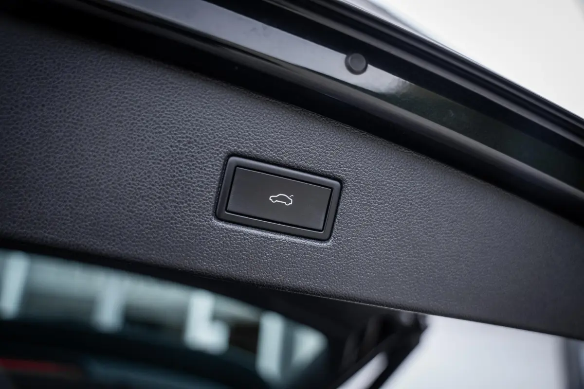 1.4 TSI eHybrid R-Line Trekhaak|IQ.Light|Camera|ACC|Carplay|20''