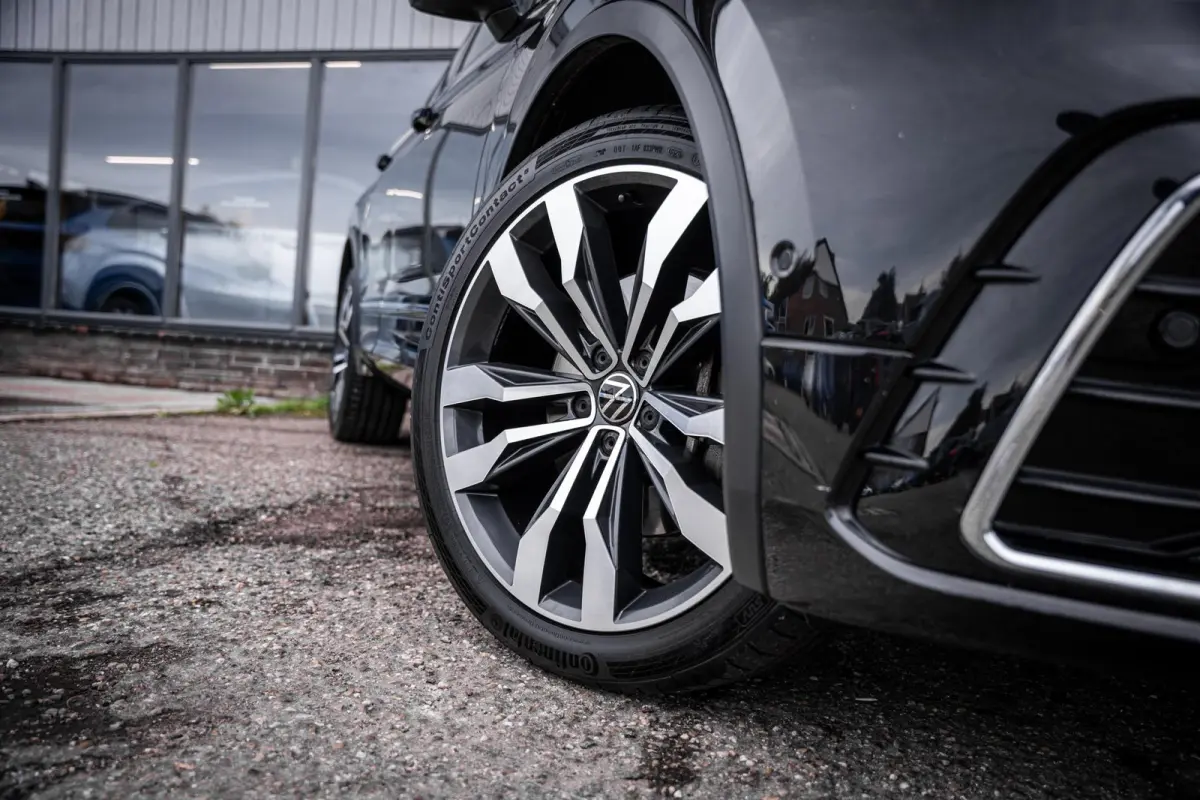 1.4 TSI eHybrid R-Line Trekhaak|IQ.Light|Camera|ACC|Carplay|20''