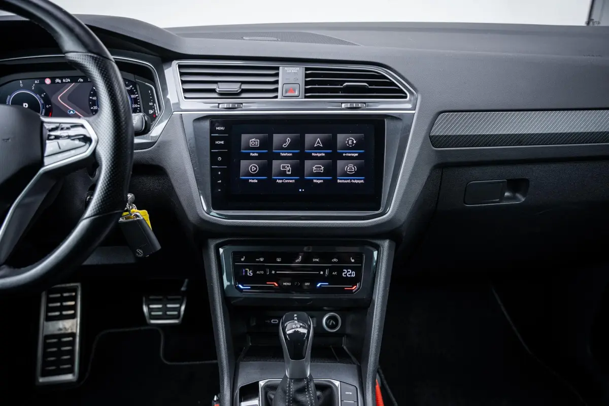 1.4 TSI eHybrid R-Line Trekhaak|IQ.Light|Camera|ACC|Carplay|20''