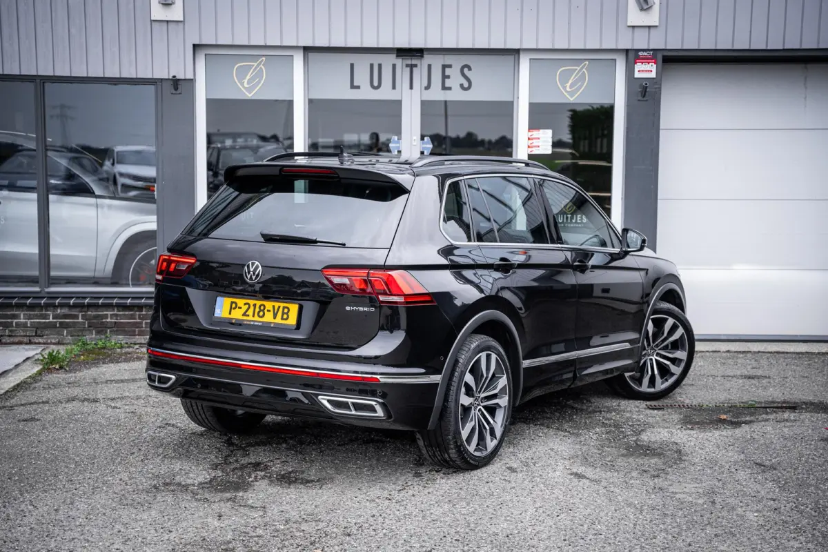1.4 TSI eHybrid R-Line Trekhaak|IQ.Light|Camera|ACC|Carplay|20''