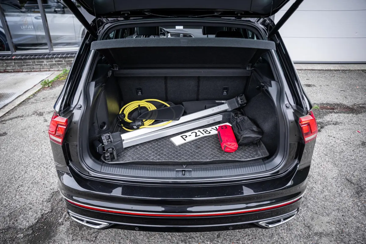 1.4 TSI eHybrid R-Line Trekhaak|IQ.Light|Camera|ACC|Carplay|20''