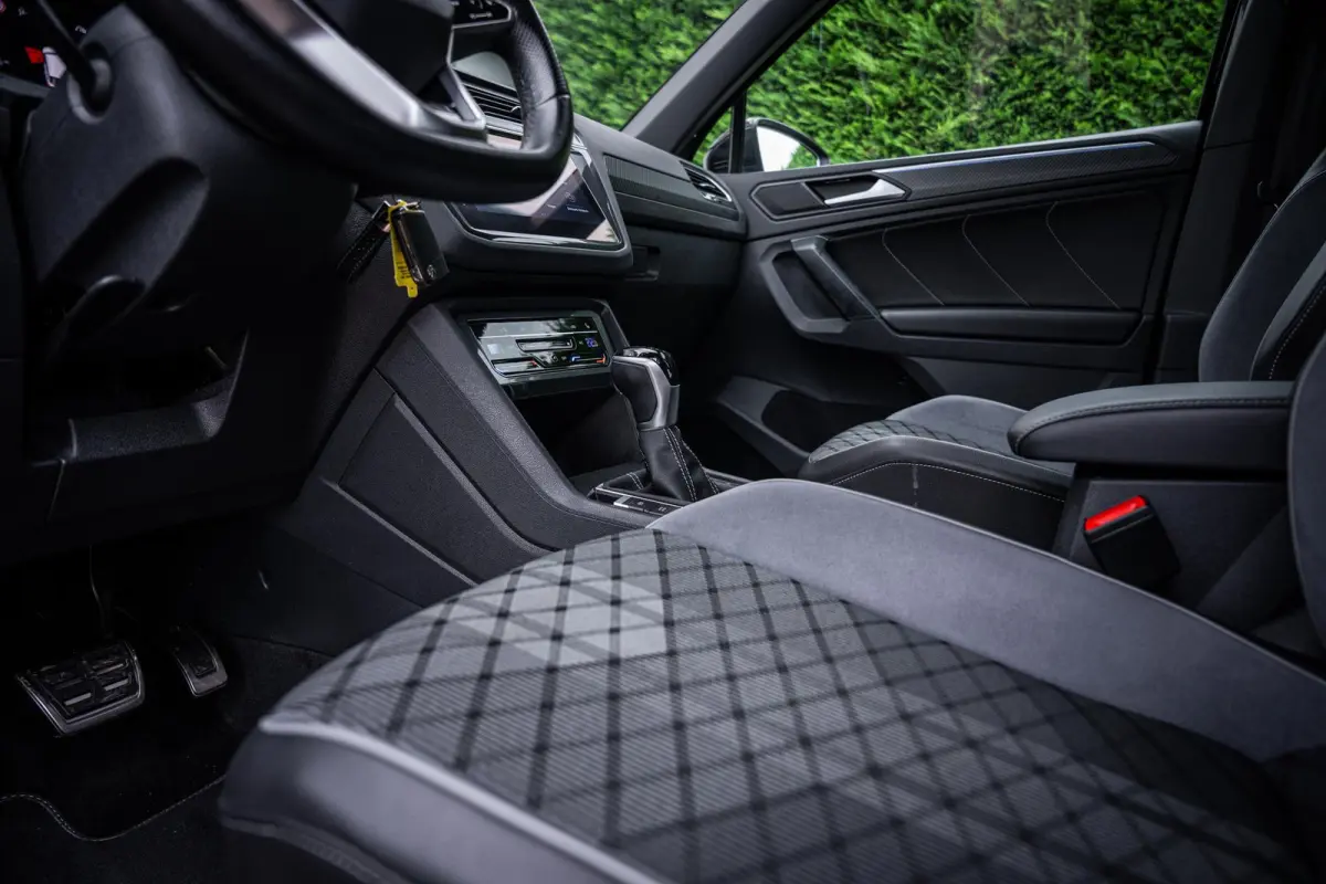 1.4 TSI eHybrid R-Line Trekhaak|IQ.Light|Camera|ACC|Carplay|20''