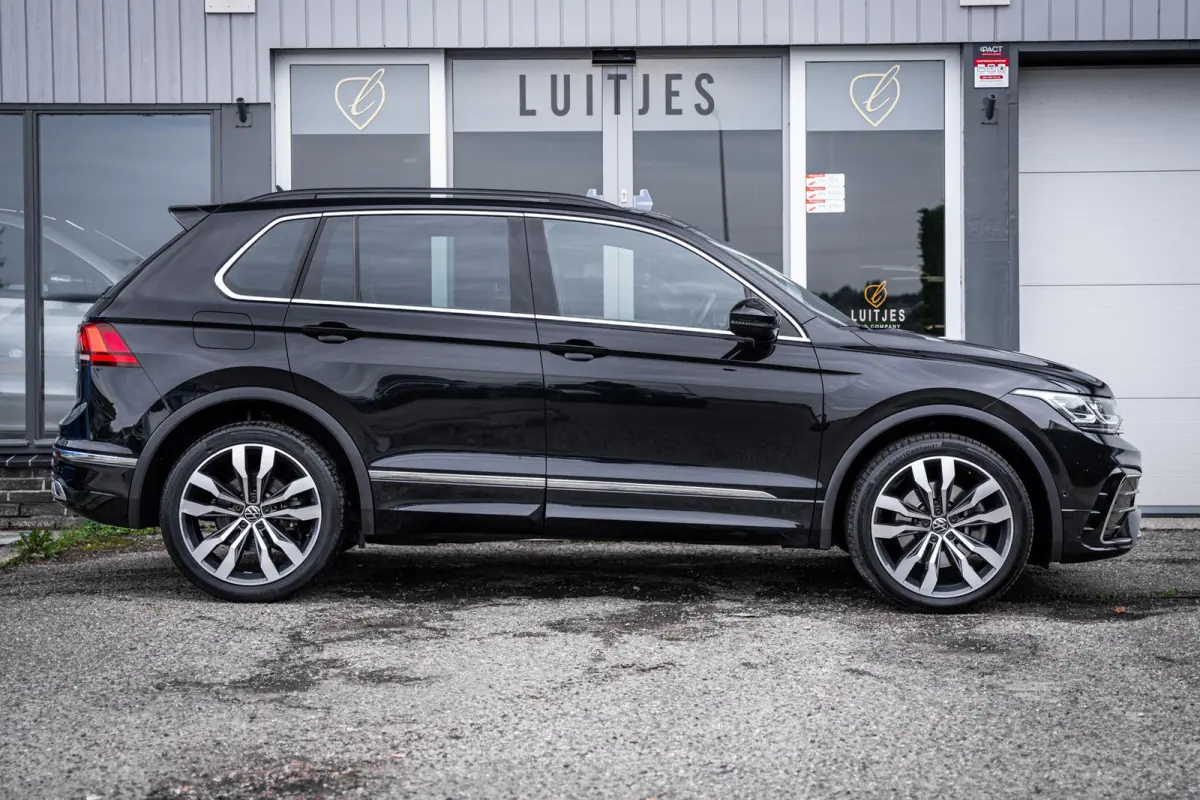 1.4 TSI eHybrid R-Line Trekhaak|IQ.Light|Camera|ACC|Carplay|20''