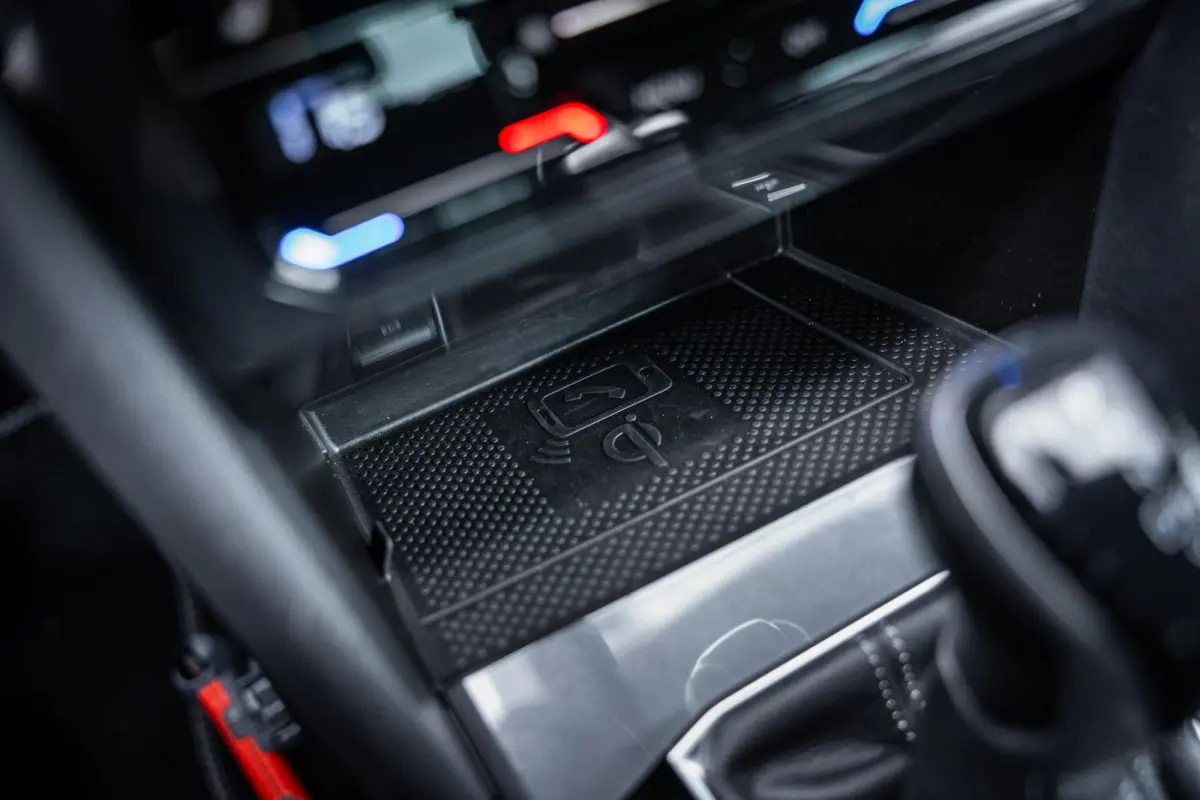 1.4 TSI eHybrid R-Line Trekhaak|IQ.Light|Camera|ACC|Carplay|20''