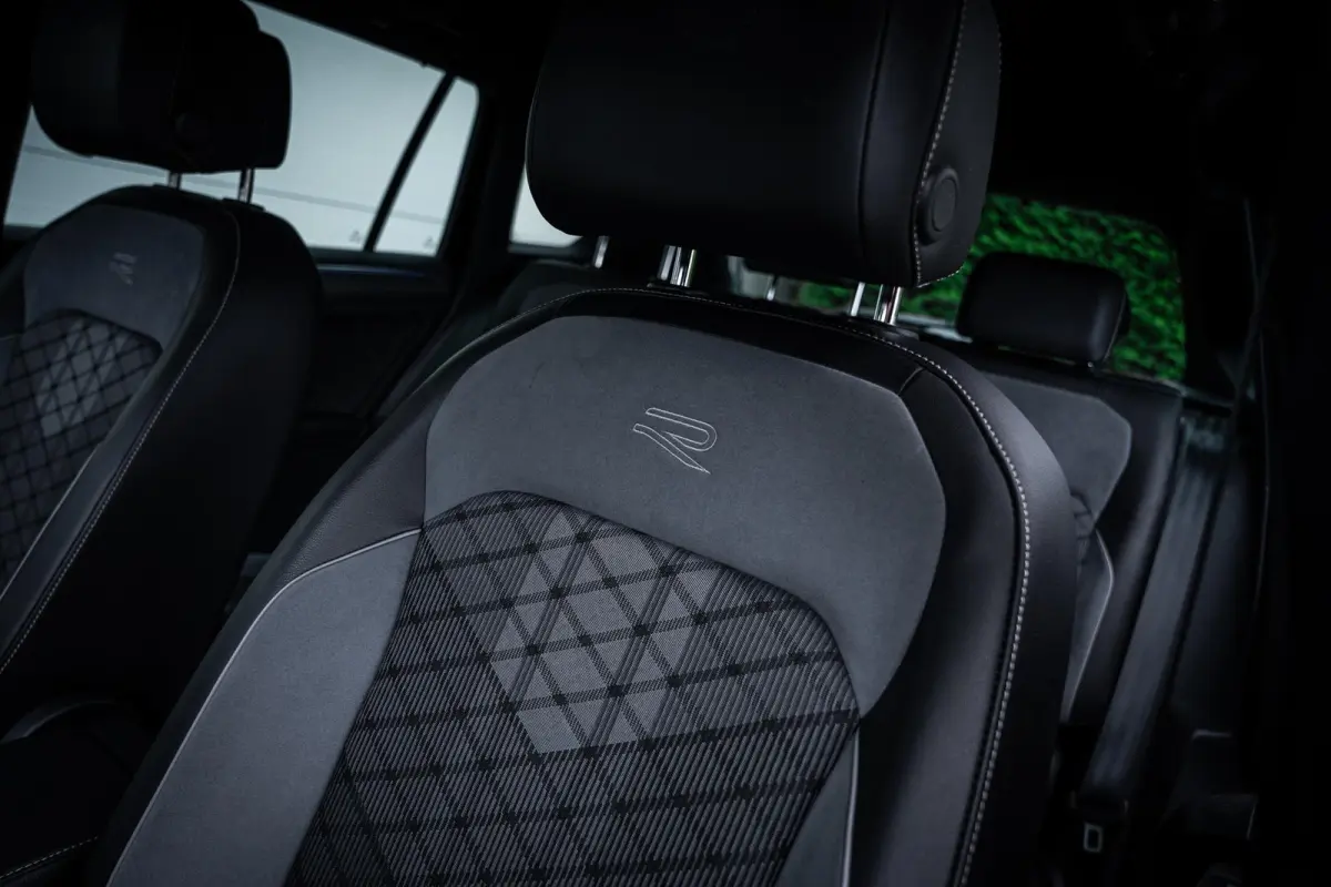 1.4 TSI eHybrid R-Line Trekhaak|IQ.Light|Camera|ACC|Carplay|20''