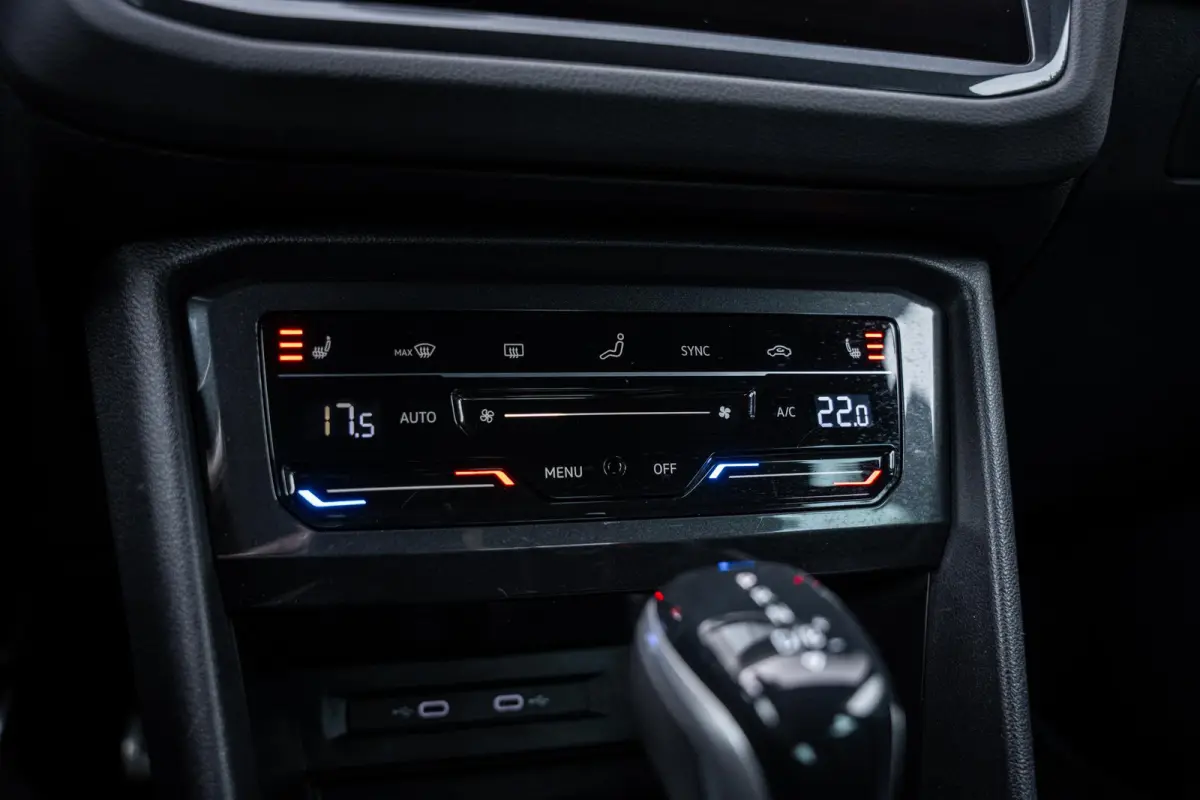 1.4 TSI eHybrid R-Line Trekhaak|IQ.Light|Camera|ACC|Carplay|20''