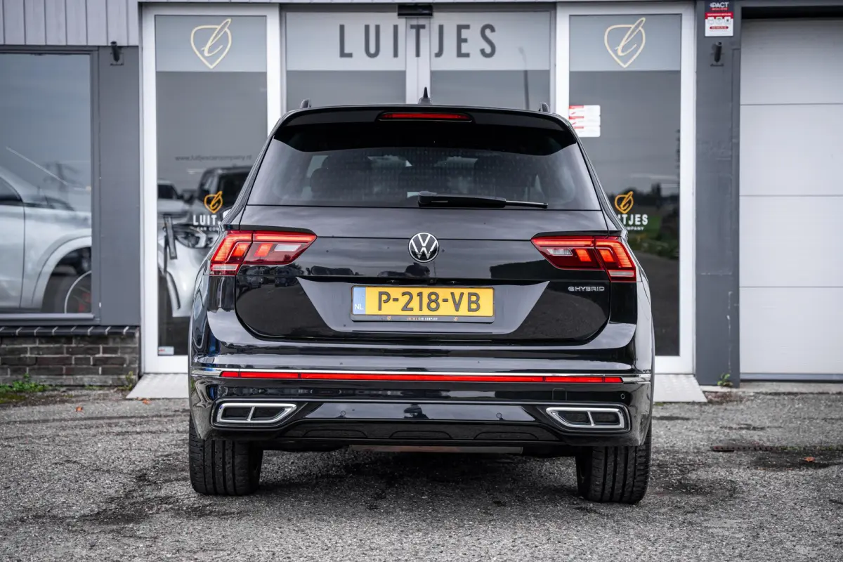 1.4 TSI eHybrid R-Line Trekhaak|IQ.Light|Camera|ACC|Carplay|20''