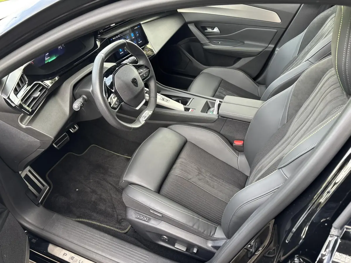 1.6 Plug-HYbrid 225pk NL GT Pano+alcantara