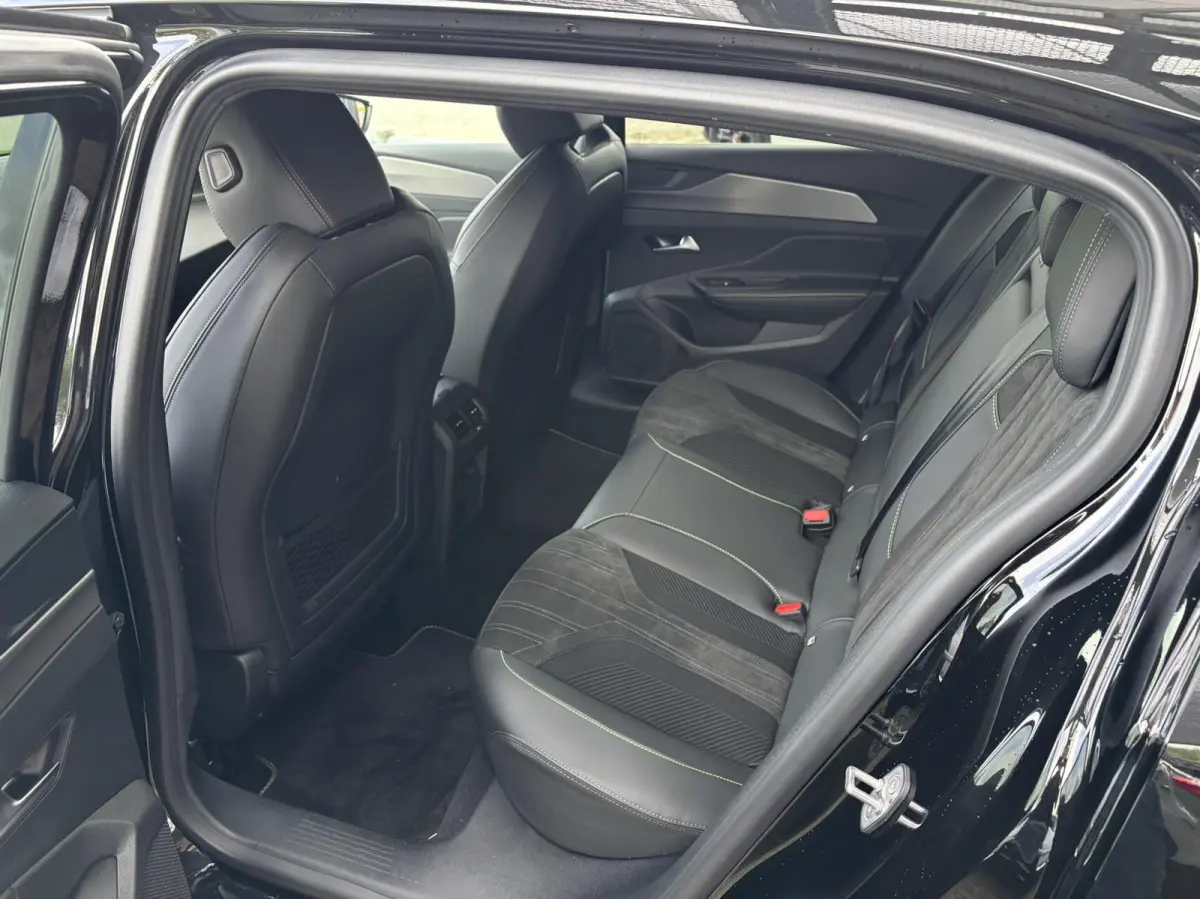 1.6 Plug-HYbrid 225pk NL GT Pano+alcantara
