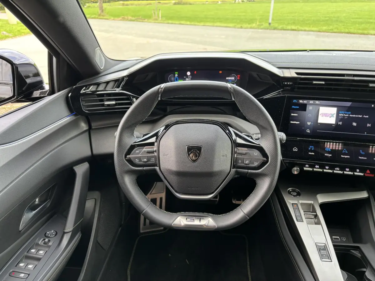 1.6 Plug-HYbrid 225pk NL GT Pano+alcantara