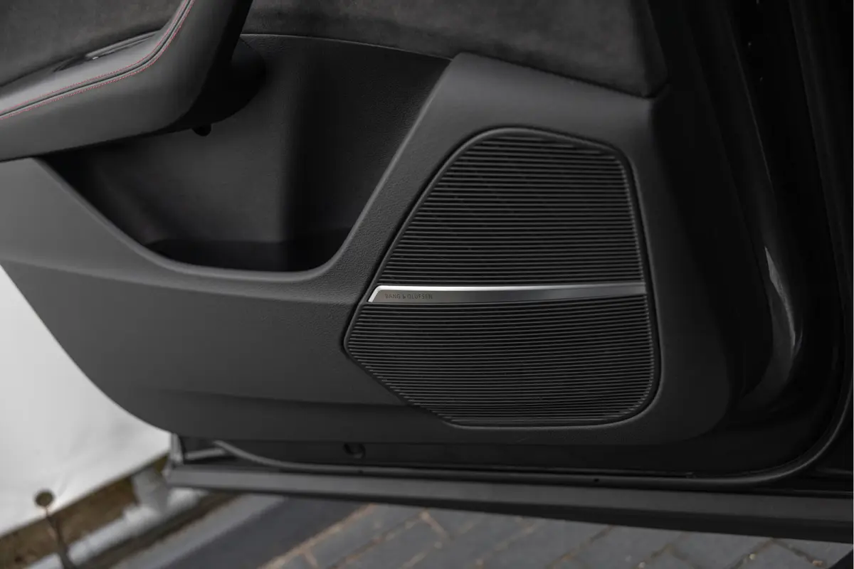 RSQ8 4.0 TFSI 600pk Quattro Keramisch Dynamic+ Standkachel HuD B&O Trekhaak
