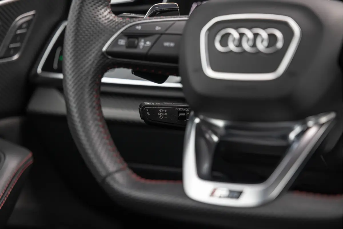 RSQ8 4.0 TFSI 600pk Quattro Keramisch Dynamic+ Standkachel HuD B&O Trekhaak