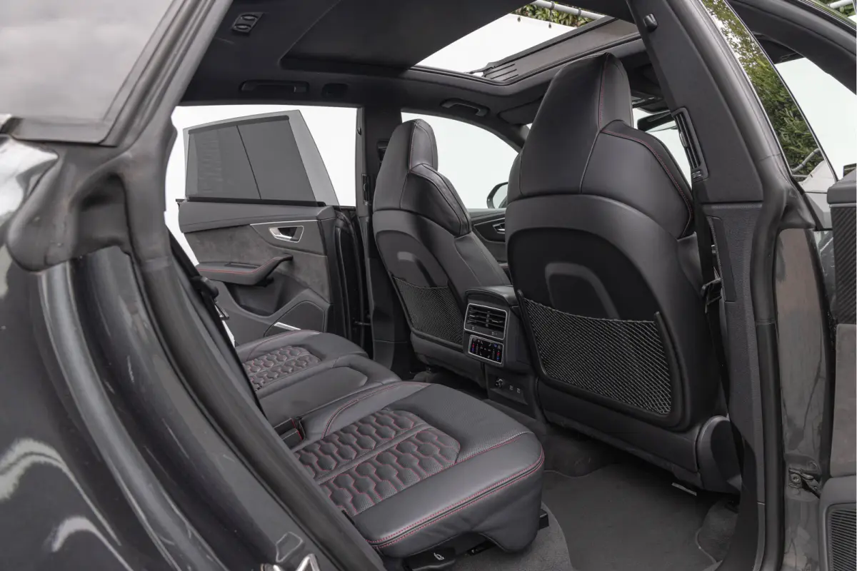 RSQ8 4.0 TFSI 600pk Quattro Keramisch Dynamic+ Standkachel HuD B&O Trekhaak