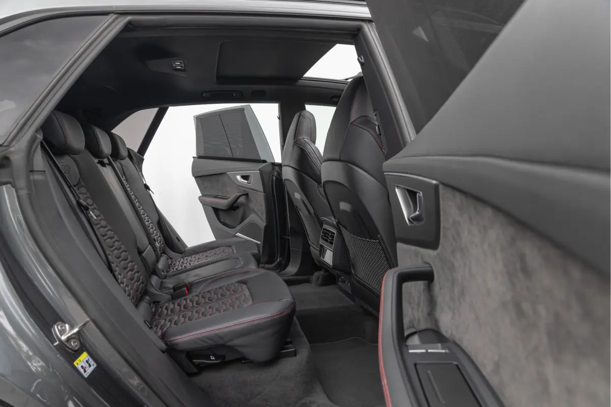 RSQ8 4.0 TFSI 600pk Quattro Keramisch Dynamic+ Standkachel HuD B&O Trekhaak