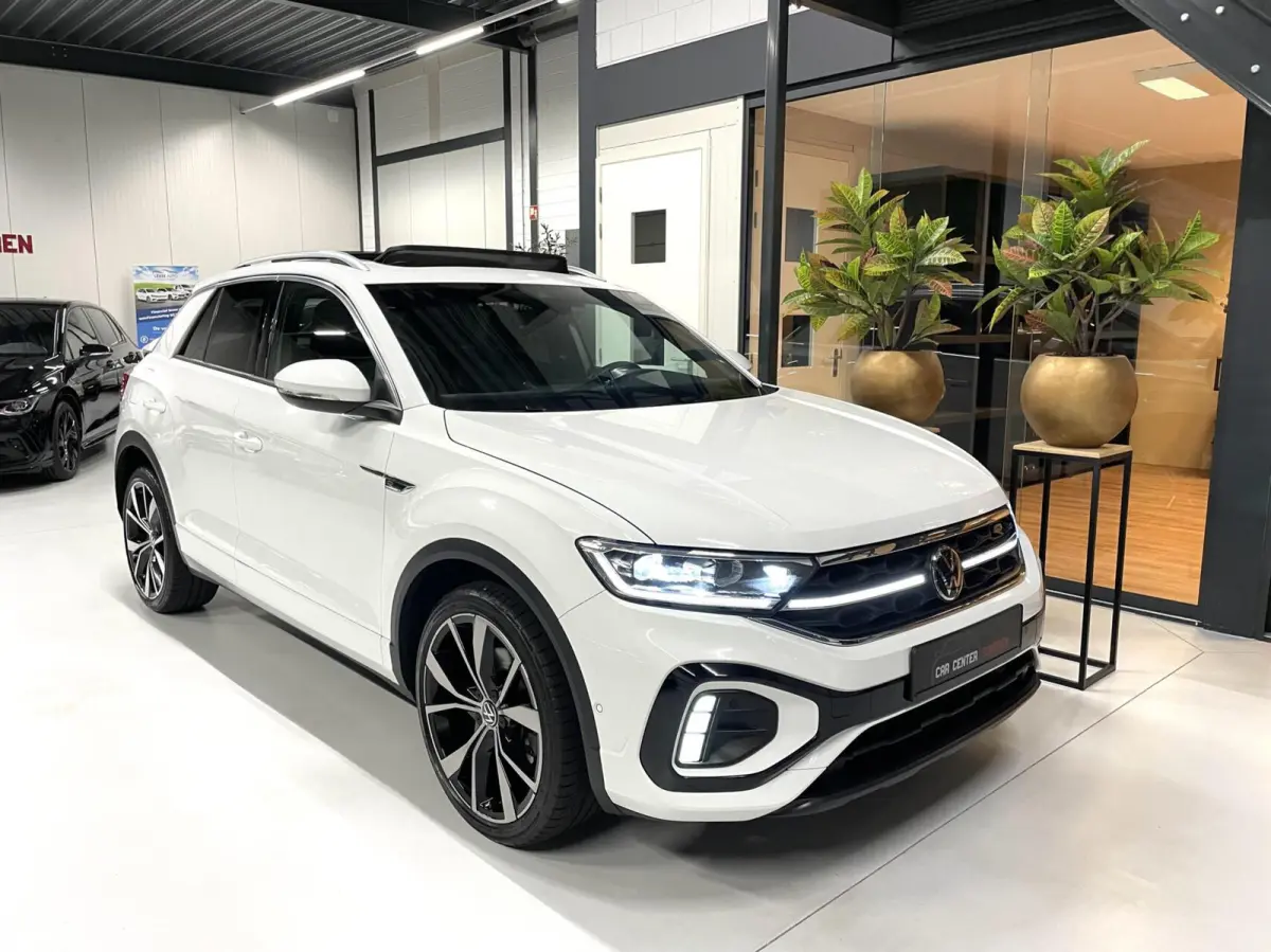 1.5 TSI R-Line/ Cam/ Keyless/ Pano/ 19''LMV/ IQ LED/ Trekhaak