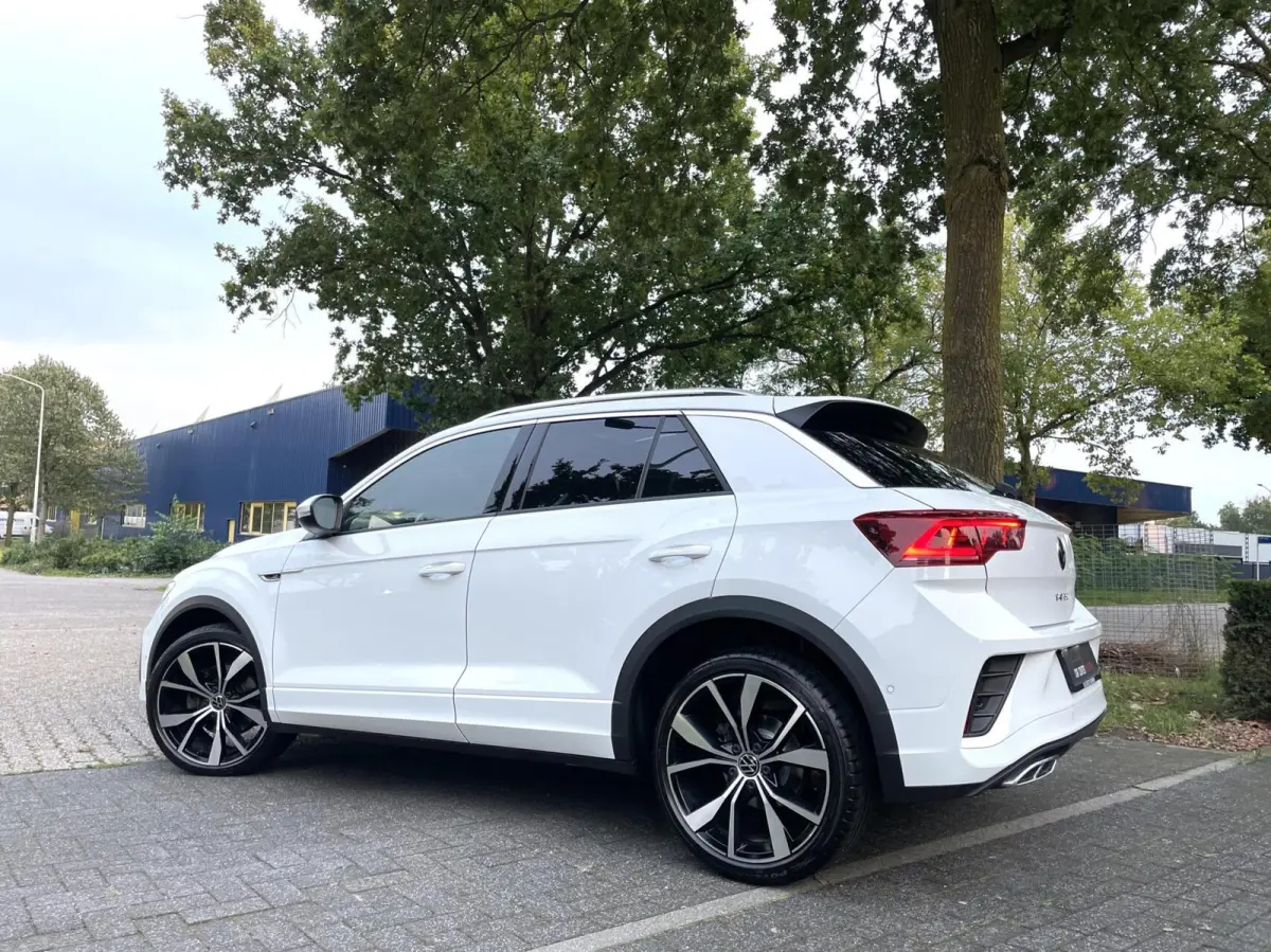1.5 TSI R-Line/ Cam/ Keyless/ Pano/ 19''LMV/ IQ LED/ Trekhaak