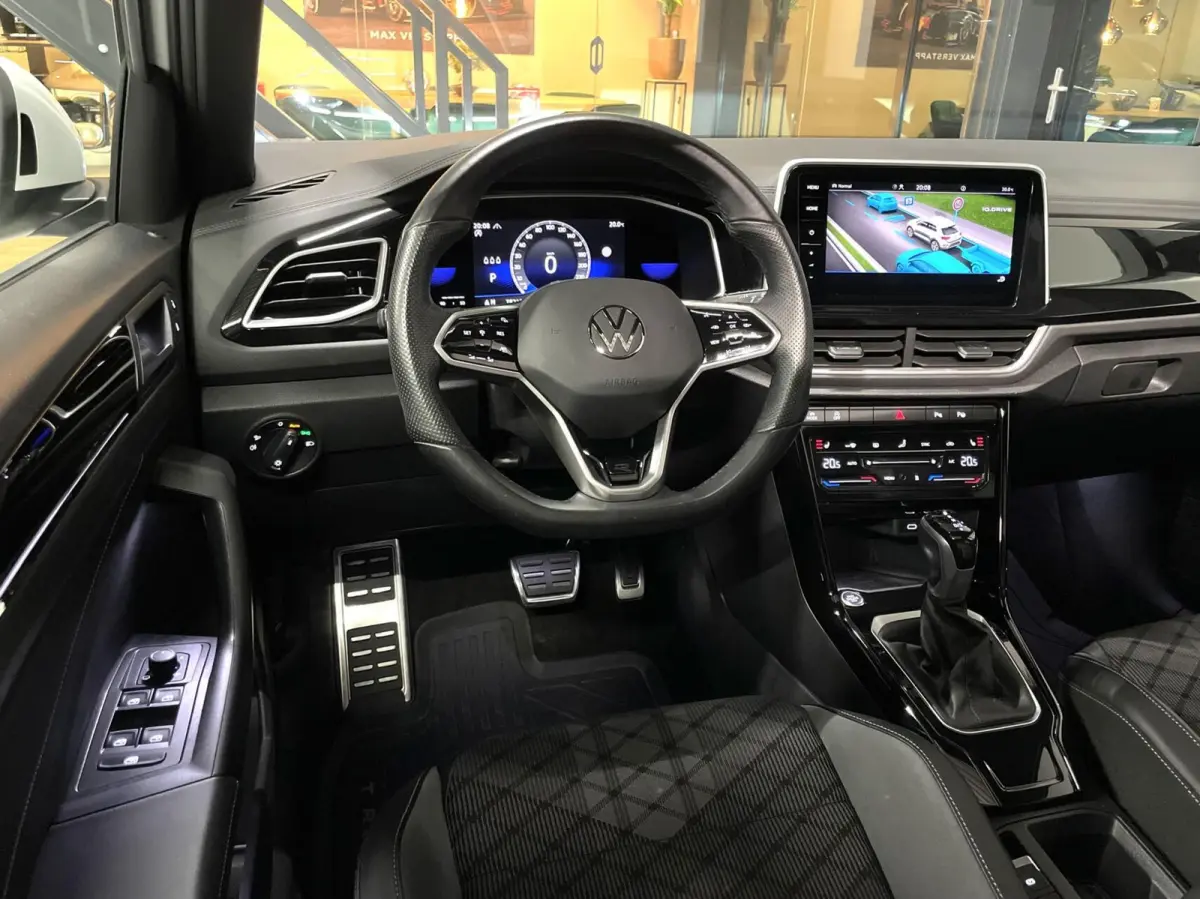 1.5 TSI R-Line/ Cam/ Keyless/ Pano/ 19''LMV/ IQ LED/ Trekhaak