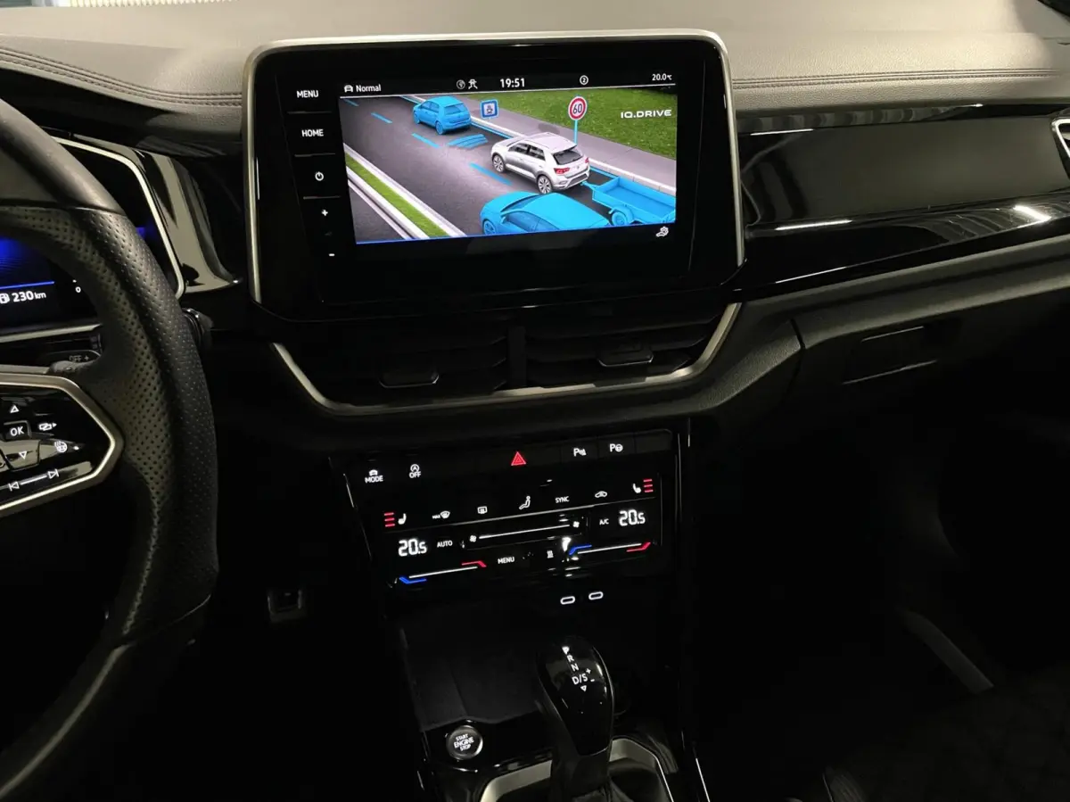 1.5 TSI R-Line/ Cam/ Keyless/ Pano/ 19''LMV/ IQ LED/ Trekhaak