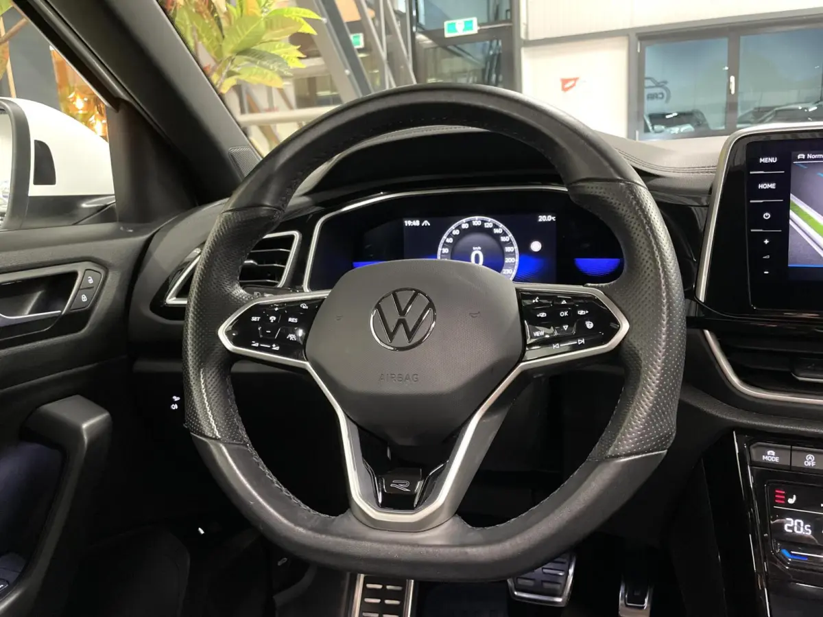 1.5 TSI R-Line/ Cam/ Keyless/ Pano/ 19''LMV/ IQ LED/ Trekhaak