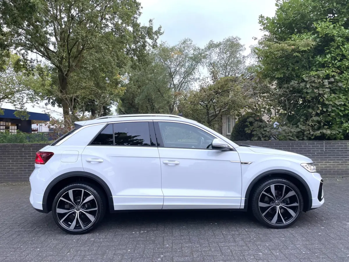 1.5 TSI R-Line/ Cam/ Keyless/ Pano/ 19''LMV/ IQ LED/ Trekhaak