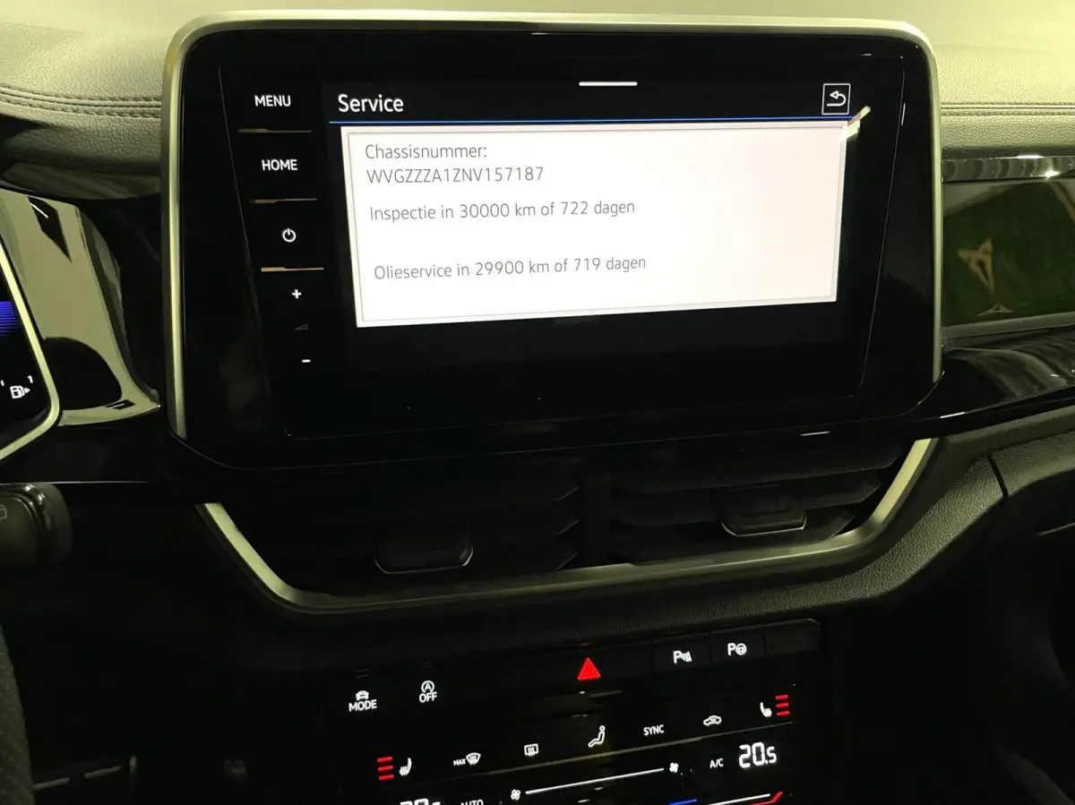 1.5 TSI R-Line/ Cam/ Keyless/ Pano/ 19''LMV/ IQ LED/ Trekhaak