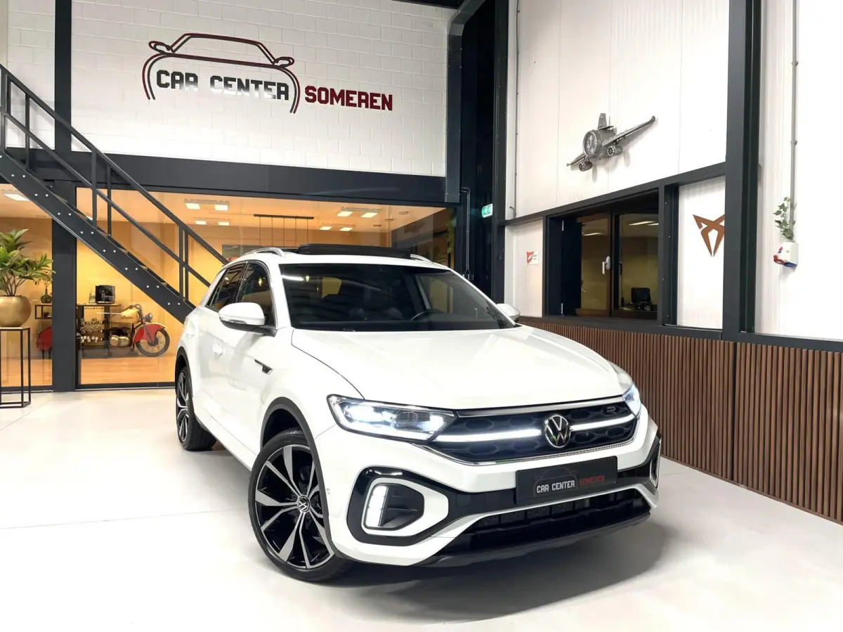 1.5 TSI R-Line/ Cam/ Keyless/ Pano/ 19''LMV/ IQ LED/ Trekhaak