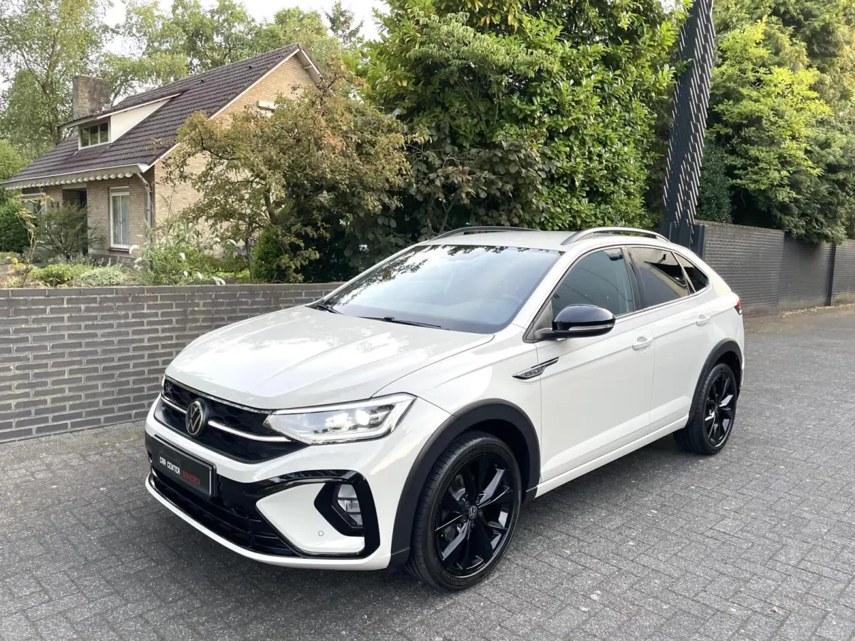 1.0 TSI R-Line Black Style/ Cam/ Keyless/ IQ LED/ 18''LMV/ CarPlay