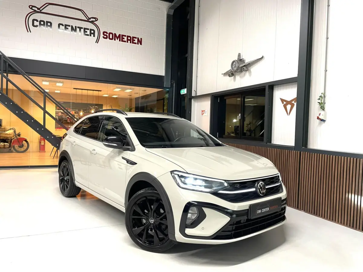 1.0 TSI R-Line Black Style/ Cam/ Keyless/ IQ LED/ 18''LMV/ CarPlay