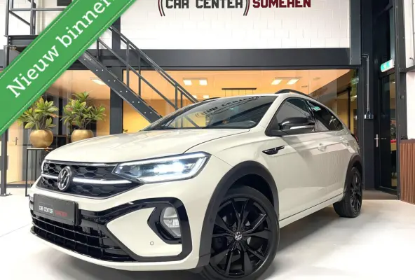 1.0 TSI R-Line Black Style/ Cam/ Keyless/ IQ LED/ 18''LMV/ CarPlay