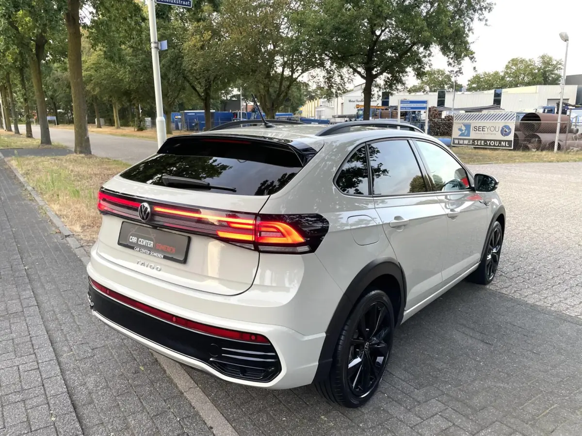 1.0 TSI R-Line Black Style/ Cam/ Keyless/ IQ LED/ 18''LMV/ CarPlay