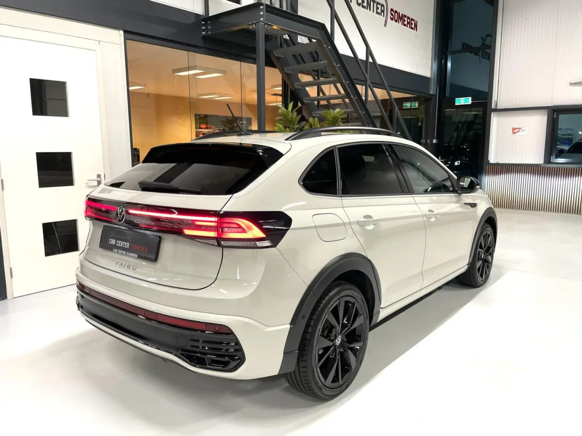 1.0 TSI R-Line Black Style/ Cam/ Keyless/ IQ LED/ 18''LMV/ CarPlay