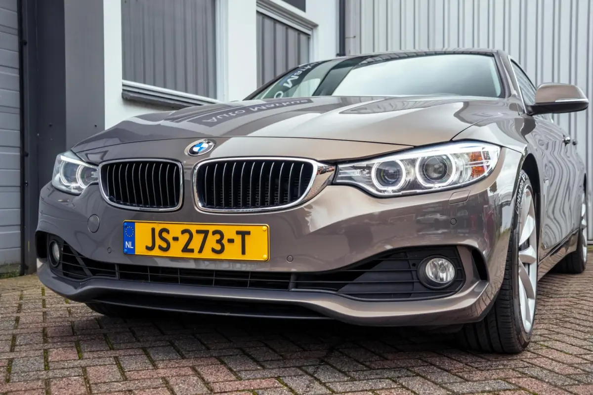 418i Individual|Champagner-Quarz|Aut|18"|Navi|Xenon