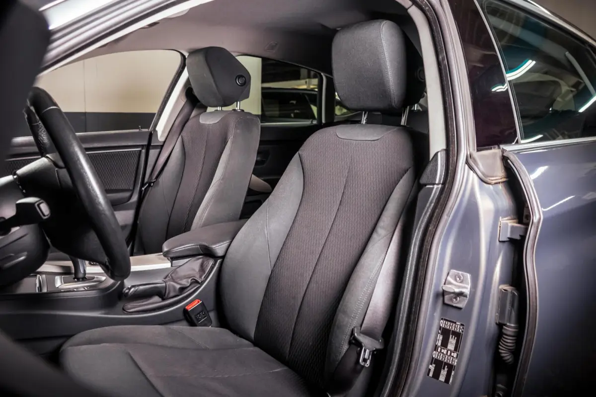 418i Individual|Champagner-Quarz|Aut|18"|Navi|Xenon