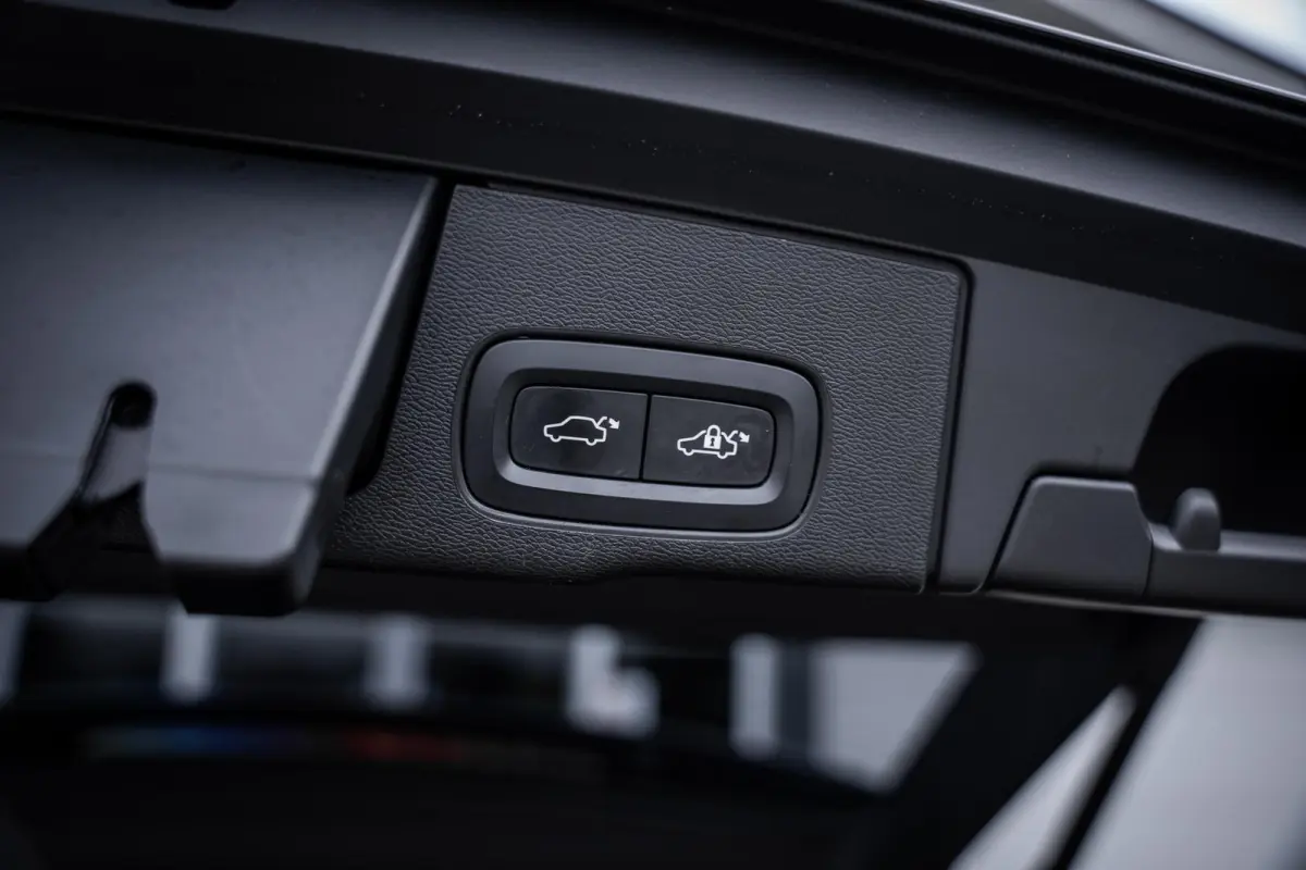 2.0 T8 Plug-In Hybrid AWD Inscription Pano-dak|H&K|ACC|Leder|Trekhaak|Camera|Memory|Winter-pakket