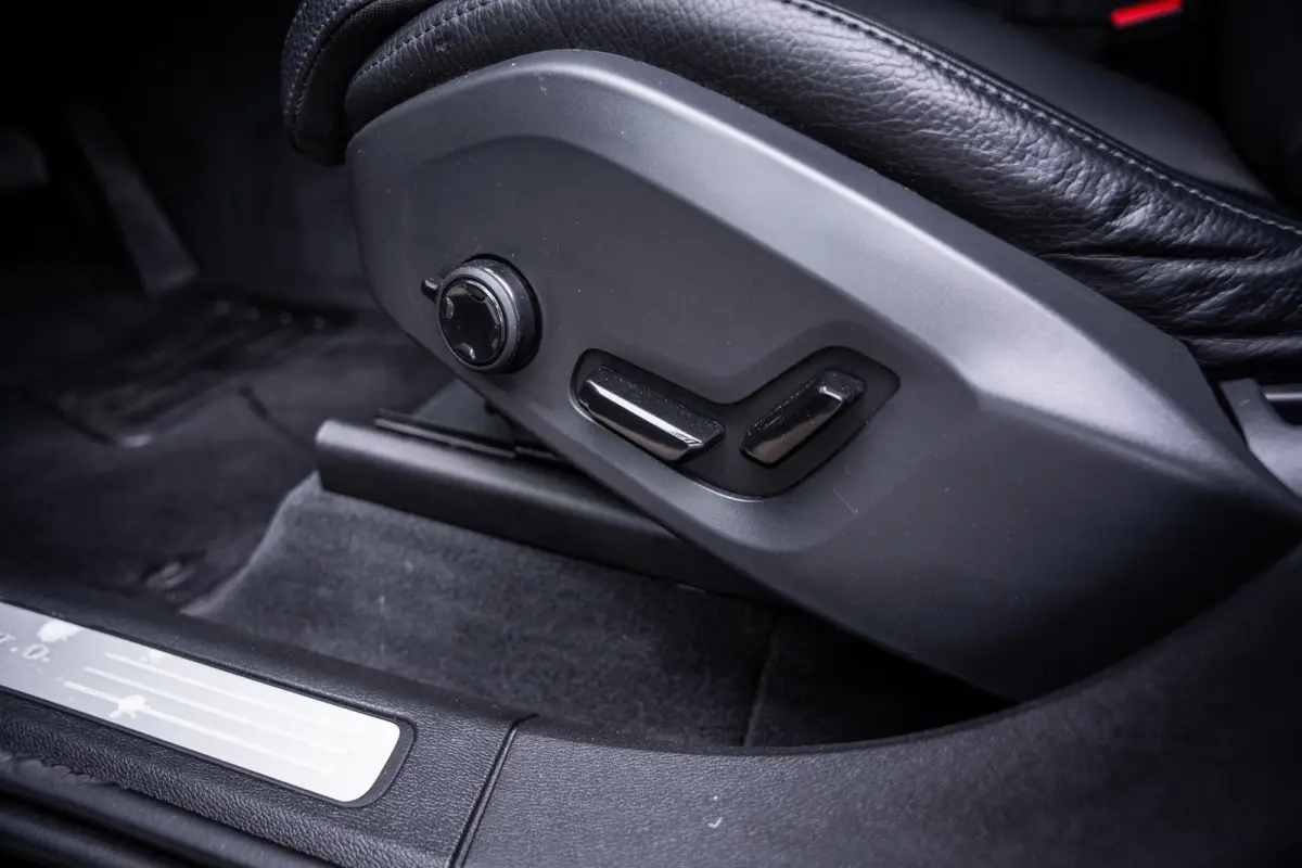 2.0 T8 Plug-In Hybrid AWD Inscription Pano-dak|H&K|ACC|Leder|Trekhaak|Camera|Memory|Winter-pakket