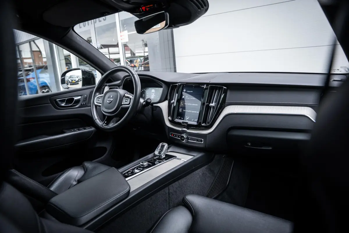 2.0 T8 Plug-In Hybrid AWD Inscription Pano-dak|H&K|ACC|Leder|Trekhaak|Camera|Memory|Winter-pakket