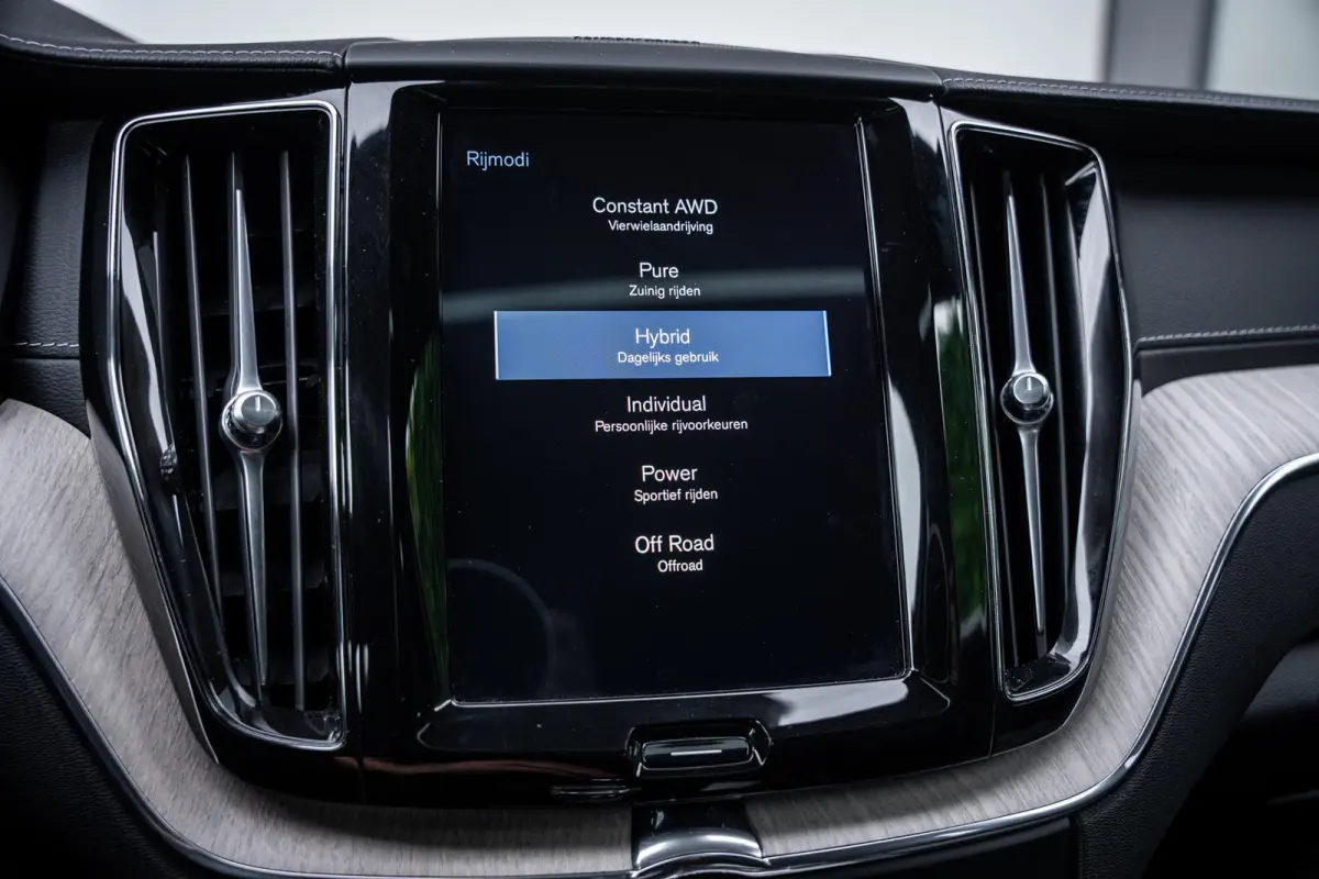2.0 T8 Plug-In Hybrid AWD Inscription Pano-dak|H&K|ACC|Leder|Trekhaak|Camera|Memory|Winter-pakket
