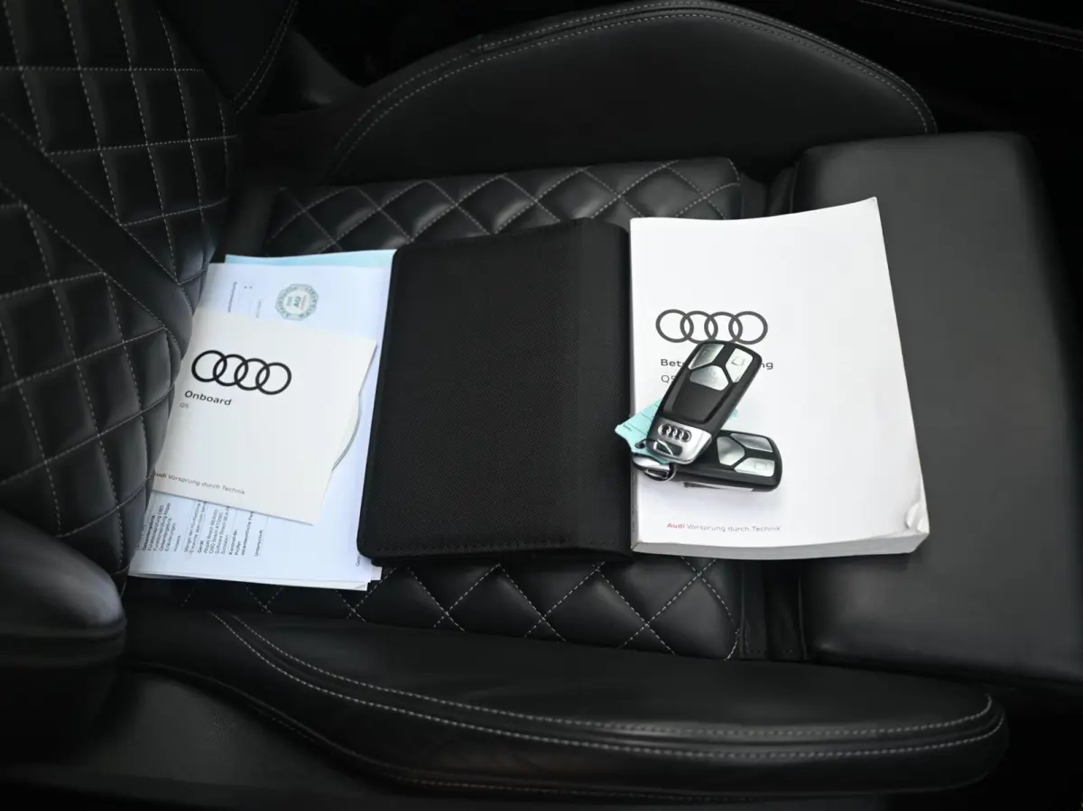 55 TFSI e S-Line Quattro Competition 367PK | Luchtvering | Pano | B&O | Massage | Memory | Digtal Dash | RS Nappe Leder | 360 | Ambient+ | Keyless | Leder | Carplay | Trekhaak | Head-Up | Ma