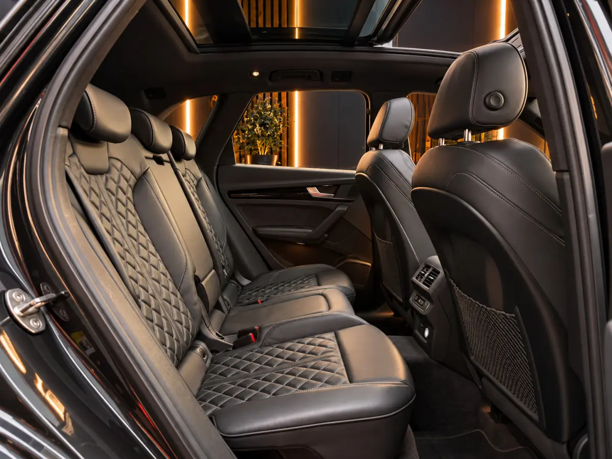 55 TFSI e S-Line Quattro Competition 367PK | Luchtvering | Pano | B&O | Massage | Memory | Digtal Dash | RS Nappe Leder | 360 | Ambient+ | Keyless | Leder | Carplay | Trekhaak | Head-Up | Ma