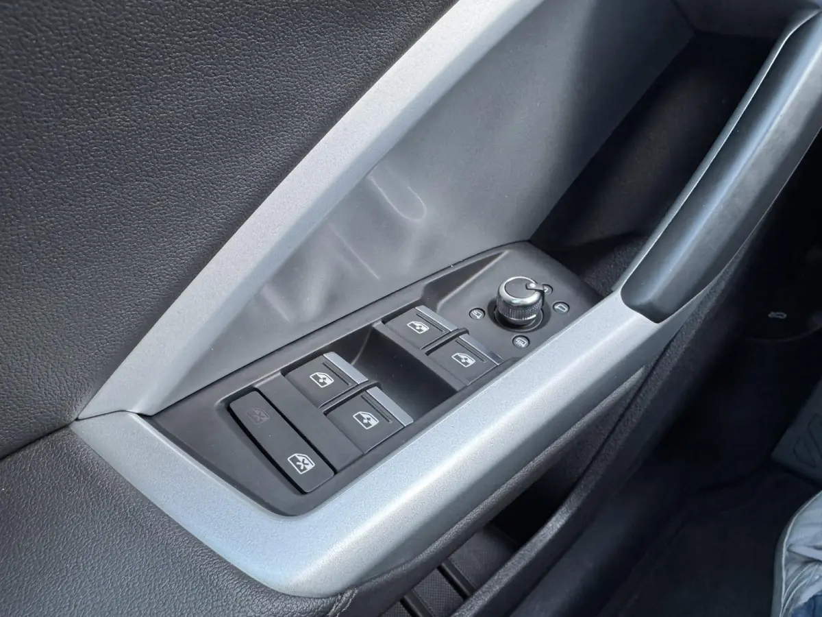 35 TFSI S Edition | Panorama dak | Trekhaak wegkl. | Navi/Carplay/Andriod | Achteruitrijcamera | All Season banden |