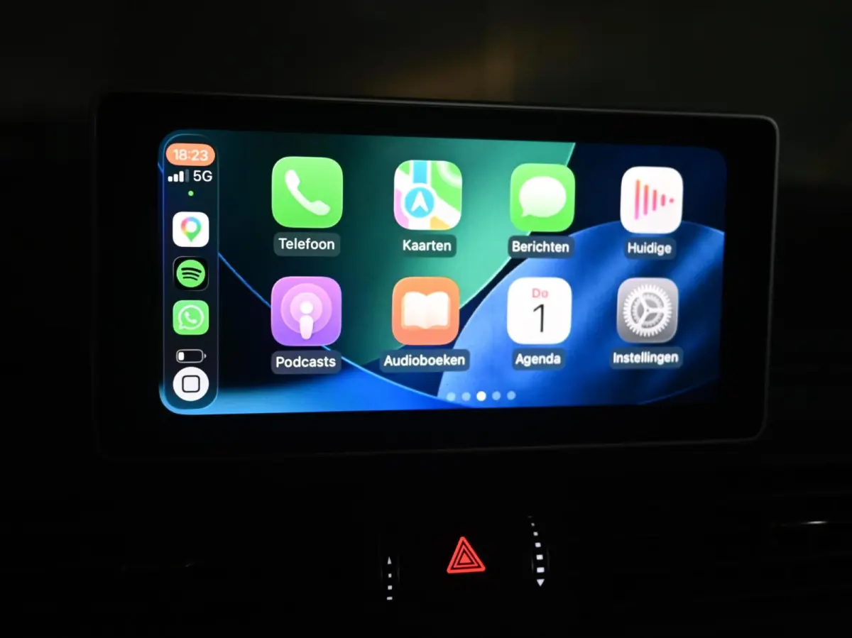 55 TFSI e S-Line Quattro Competition 367PK | Luchtvering | Pano | B&O | Massage | Memory | Digtal Dash | RS Nappe Leder | 360 | Ambient+ | Keyless | Leder | Carplay | Trekhaak | Head-Up | Ma