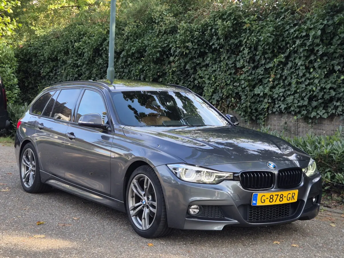 320i M Sport Edition Panorama Apple CarPlay