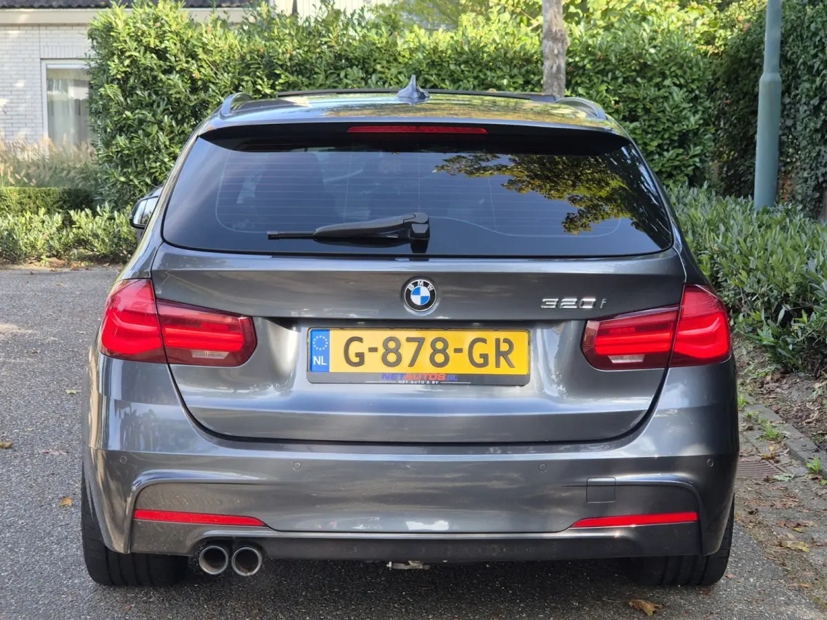 320i M Sport Edition Panorama Apple CarPlay