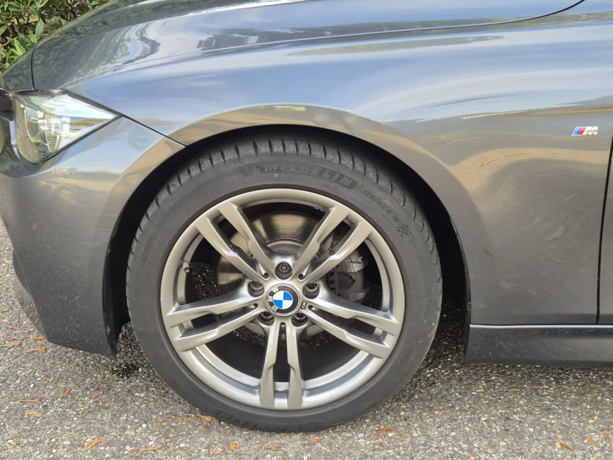 320i M Sport Edition Panorama Apple CarPlay