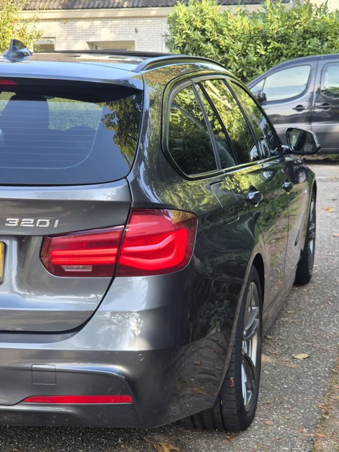 320i M Sport Edition Panorama Apple CarPlay