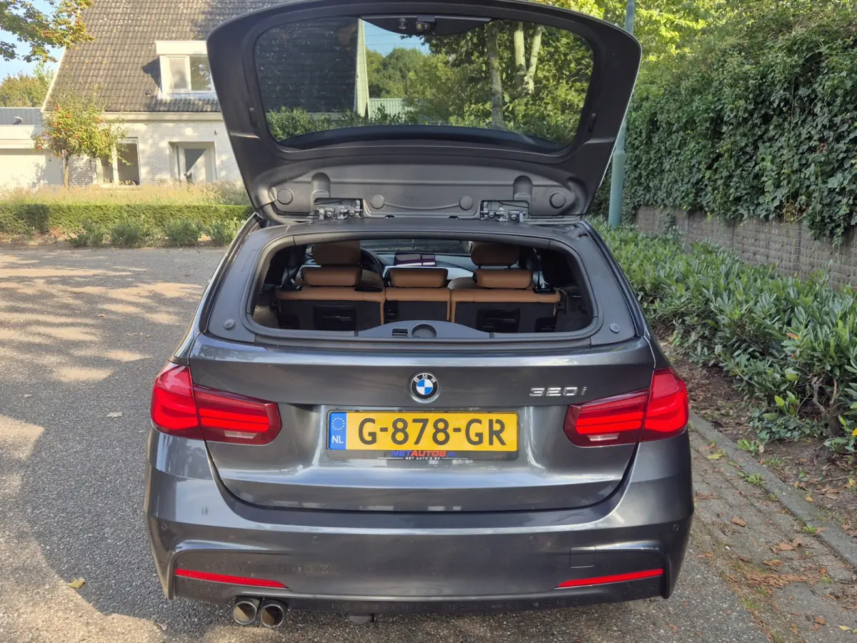 320i M Sport Edition Panorama Apple CarPlay