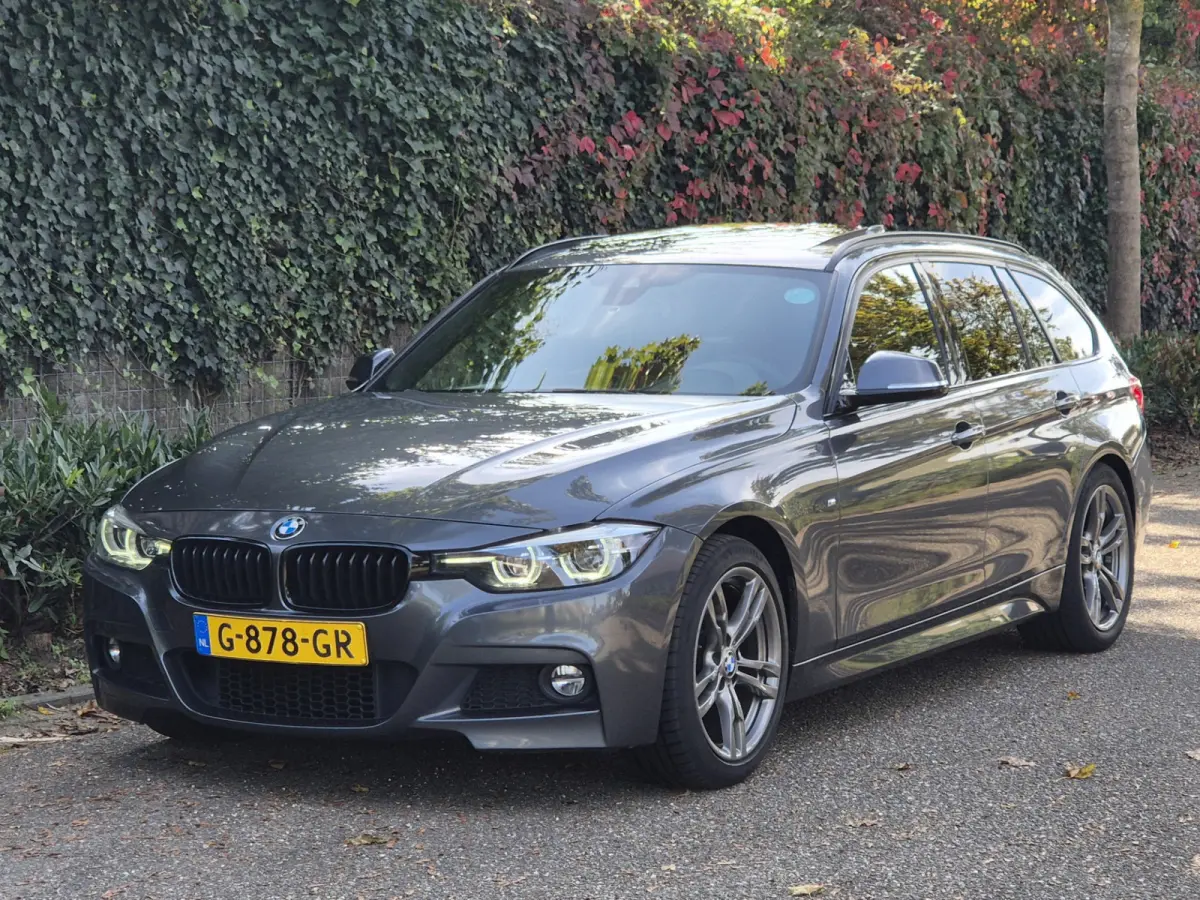 320i M Sport Edition Panorama Apple CarPlay