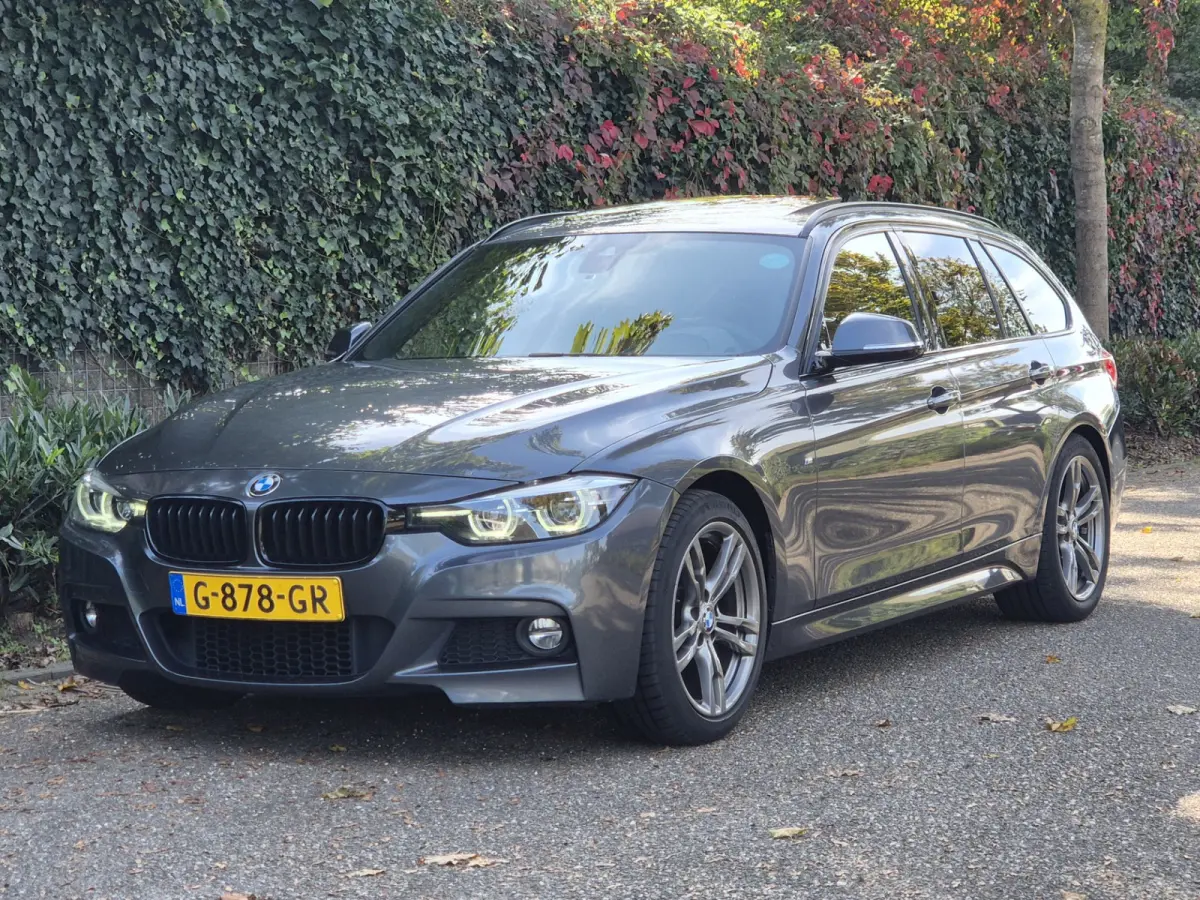 320i M Sport Edition Panorama Apple CarPlay
